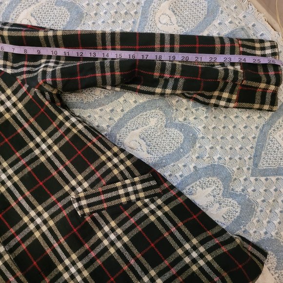 Woman's Madison Reversible Jacket Plaid or Solid Black - Picture 10 of 14